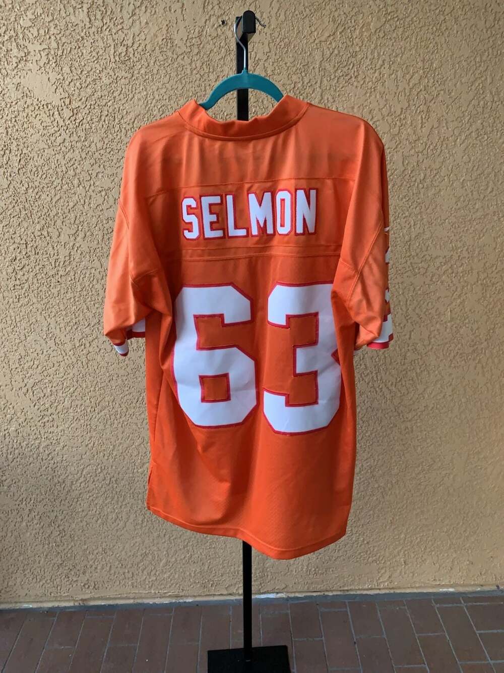 Reebok NFL Classic Tampa Bay Buccaneers Lee Roy Selmon 63 Throwback Jersey Size - Picture 5 of 6
